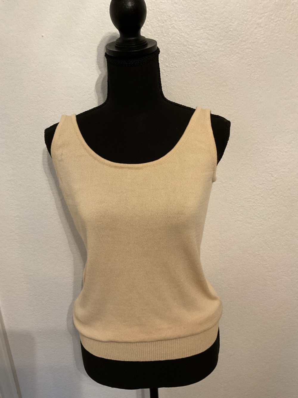 Donna Karan Cream Knit Shell Top